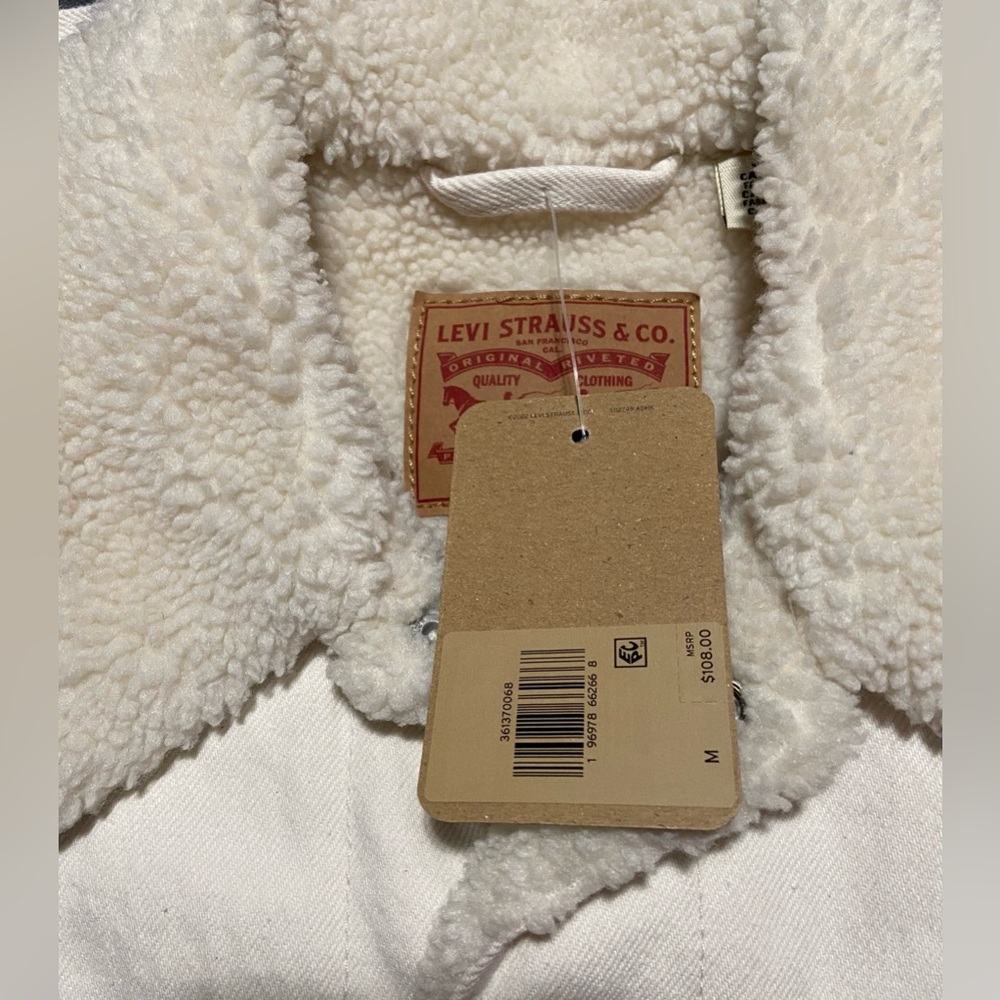 NWT LEVI’S EX-BOYFRIEND SHERPA TRUCKER JACKET - Picture 6 of 7